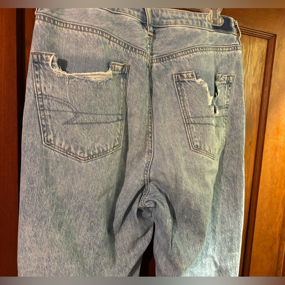 American Eagle Mom Jean - Picture 4 of 8